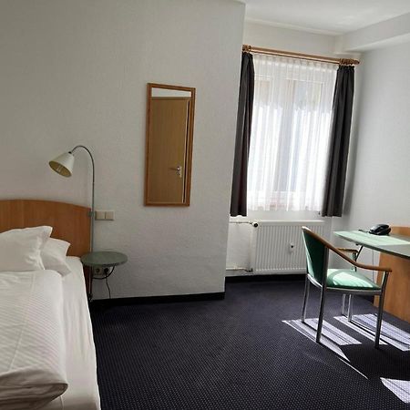 Hotel Baeren 빌린겐슈베닝겐 객실 사진