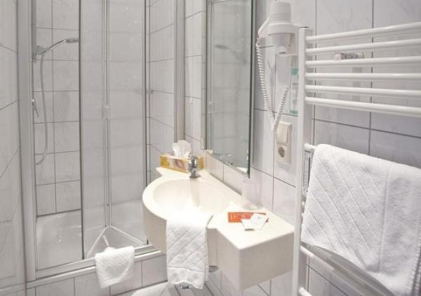 Hotel Baeren 빌린겐슈베닝겐 외부 사진