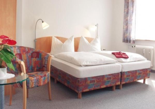 Hotel Baeren 빌린겐슈베닝겐 외부 사진